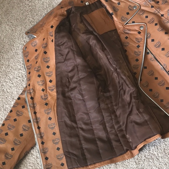 NWT, DESIGNER LOOK BIKER JACKET, NEVER WORN, IN GENUINE LEATHER, MCM DETAIL - Picture 2 of 10